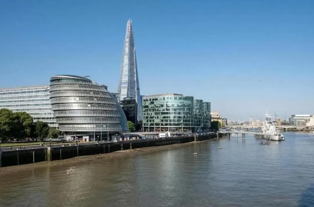 Elegant 2-Bedroom Flat Near London Bridge - Perfect Location With Easy City Access Birleşik Krallık