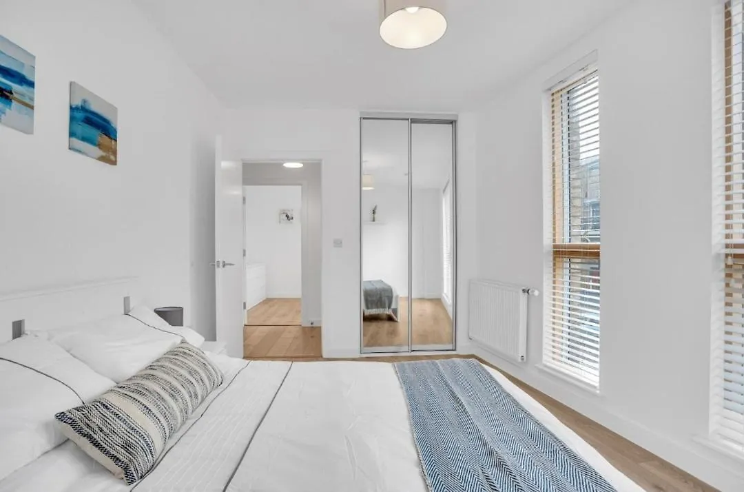 Daire Elegant 2-Bedroom Flat Near London Bridge - Perfect Location With Easy City Access Birleşik Krallık